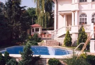 Privatni bazen Dedinje