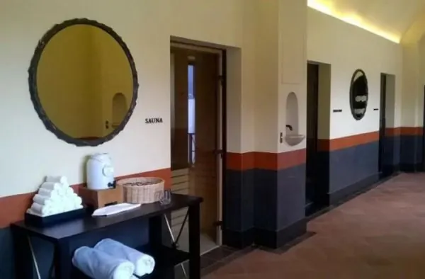 Bazen Hotel Regent