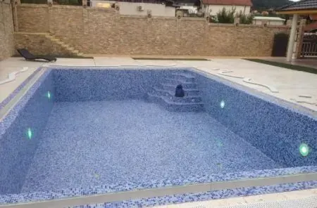 Privatni bazen Avala