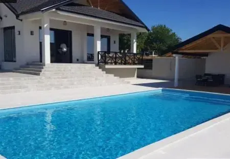Privatni bazen Moštanica